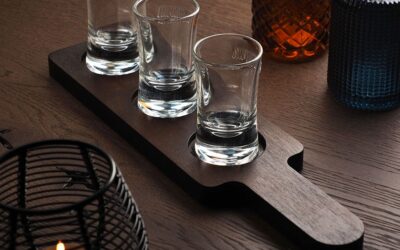 Tábua de copos Tábua de copos e menu premium